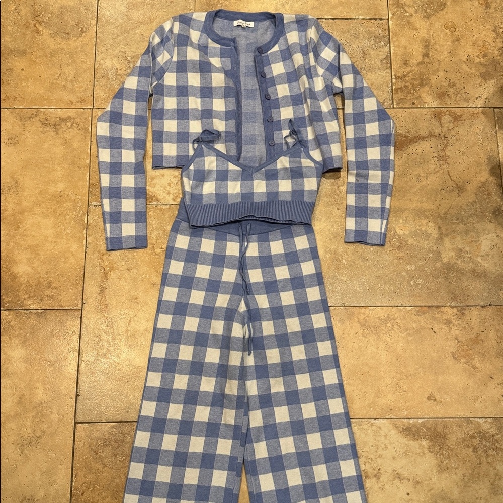Emory Park Blue and White Checkered Pajama Set - Size Medium